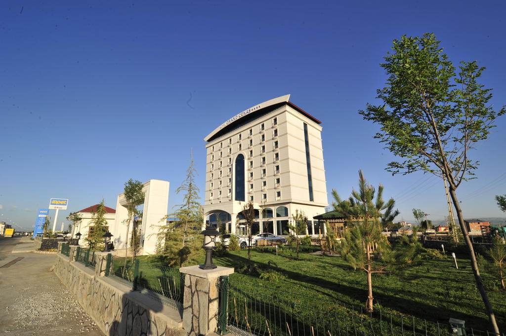 Grand Cenas Hotel Agrı Exteriör bild