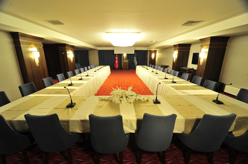 Grand Cenas Hotel Agrı Exteriör bild