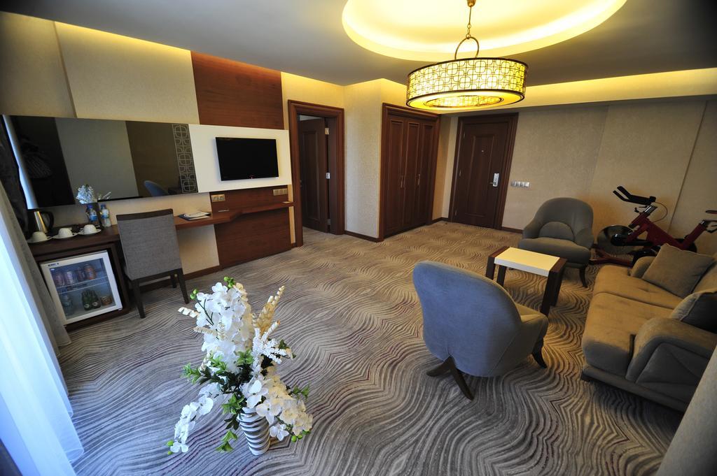 Grand Cenas Hotel Agrı Rum bild