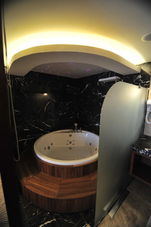 Grand Cenas Hotel Agrı Rum bild